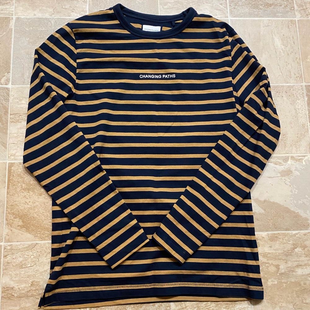 Long sleeve shirt